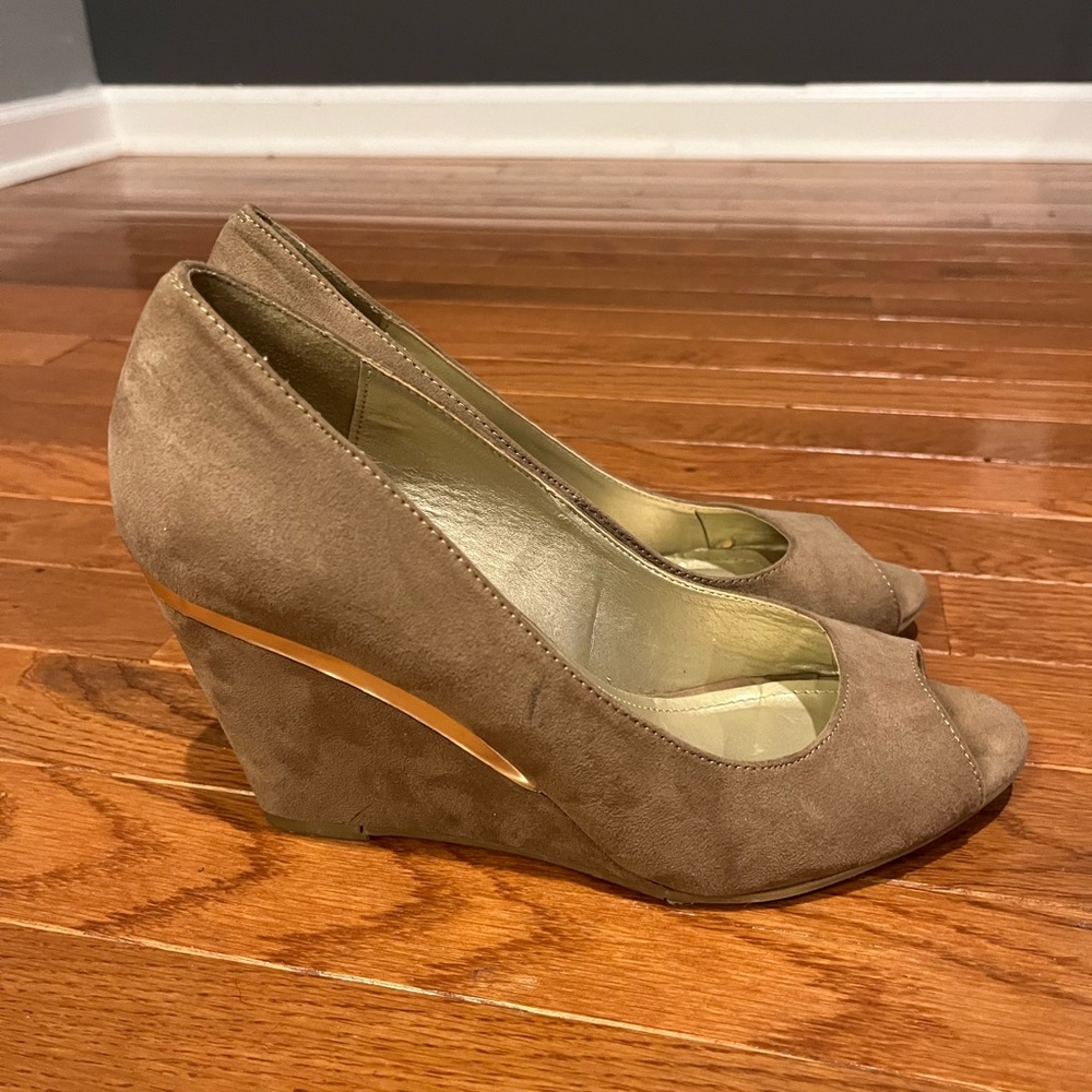 CL by Laundry Woman’s Wedges